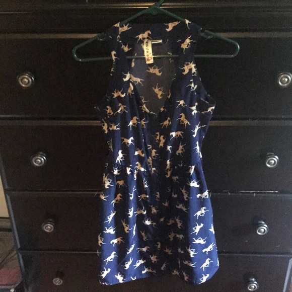 Dress. - Picture 2 of 4